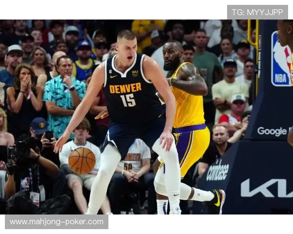 太阳对阵雄鹿超级之战哈登与字母哥同场竞技激烈角逐引爆全场 太阳对阵雄鹿超级之战哈登与字母哥同场竞技激烈角逐引爆全场